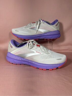 Brooks Adrenaline GTS 22 White/Coral/Purple Women's Running Sneaker Size 12